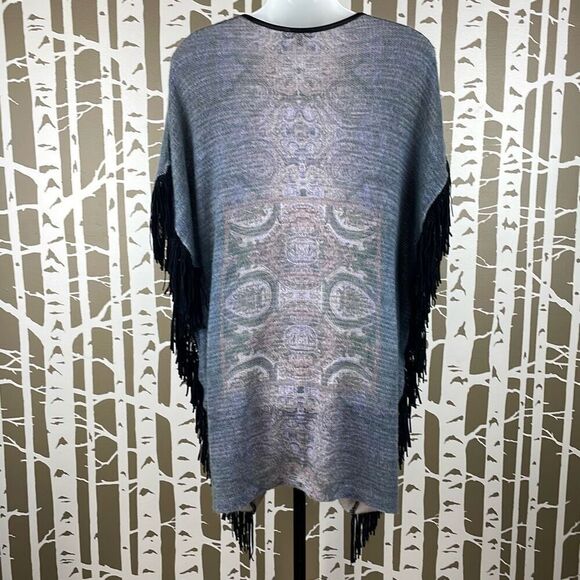 Boho Fringe Trim Poncho - Picture 10 of 10